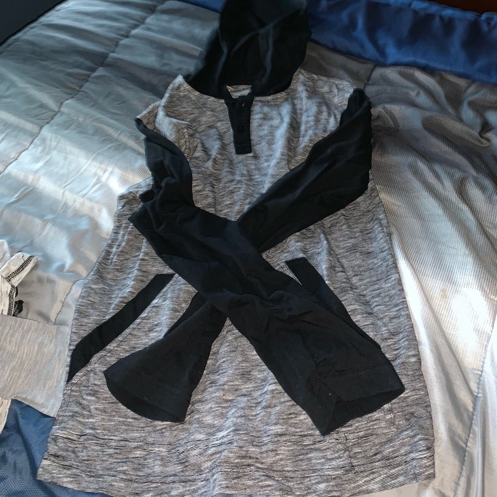 Long sleeve hoodie/shirt black and grey